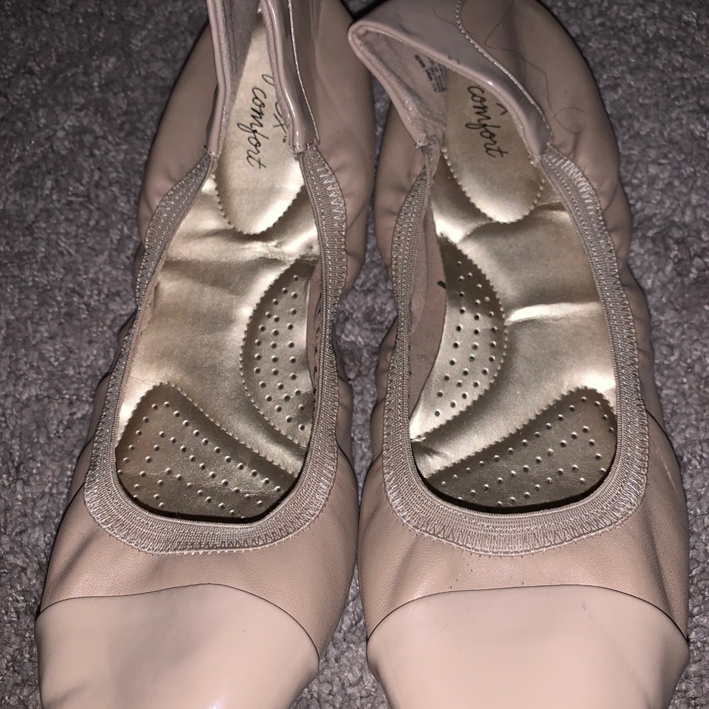 Pair of comfortable flats!🤎🤎